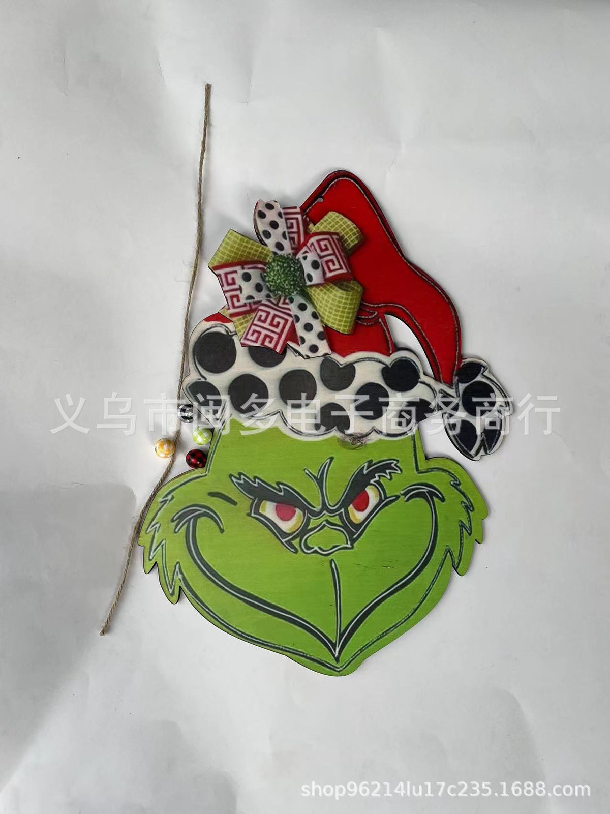 Grinch-Themed Wooden Door Sign