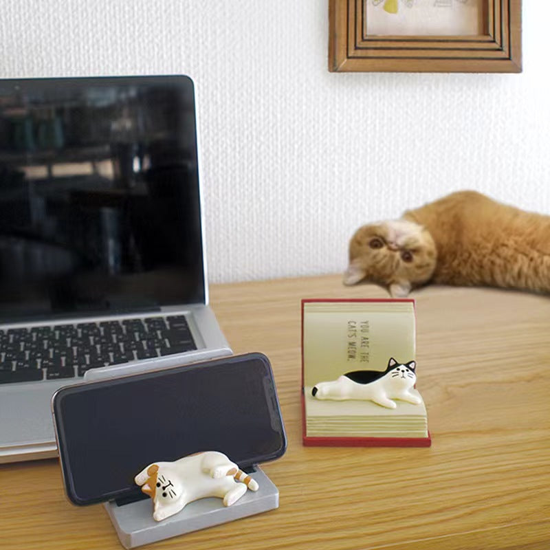 Charming Cat Desktop Ornament