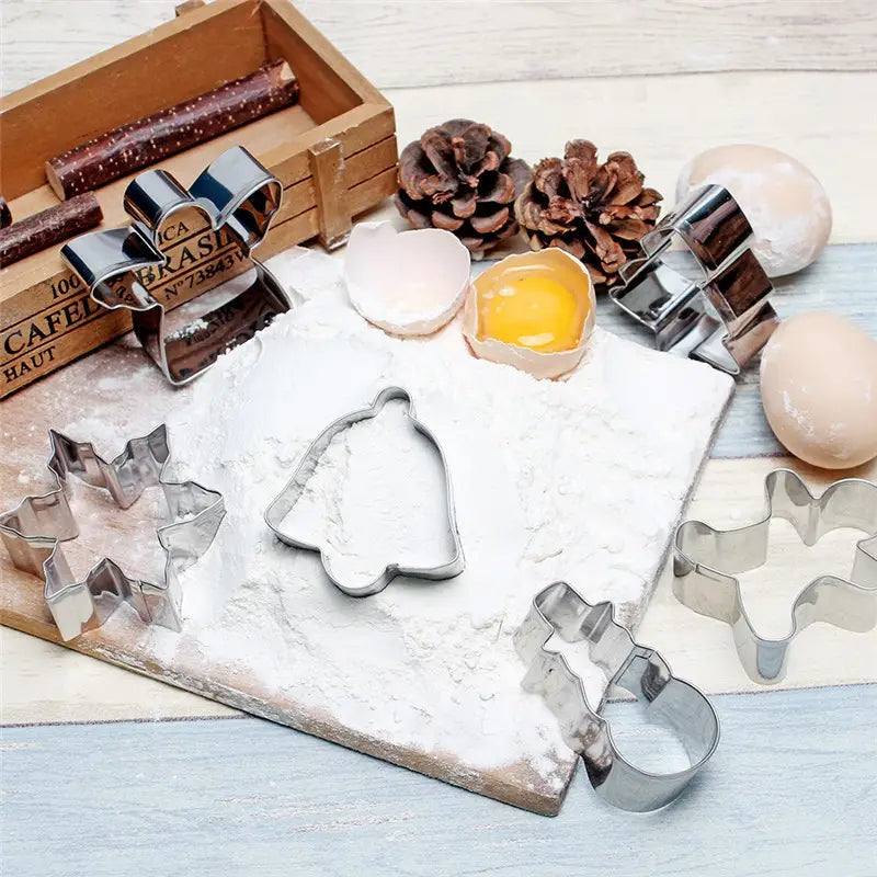 6-Piece Festive Cookie Cutters Set